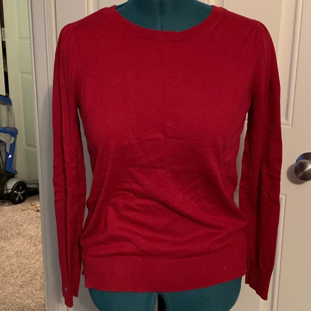 EUC LOFT Red long sleeve sweater with subtle puff sleeve
